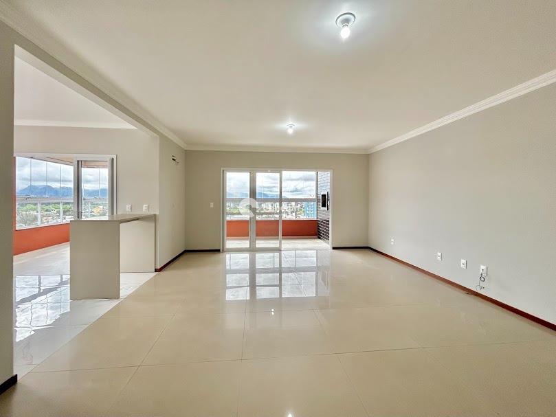 Cobertura à venda no Camobi: 