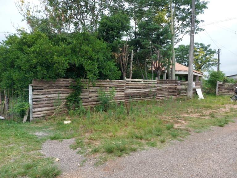 Terreno à venda no Camobi: 