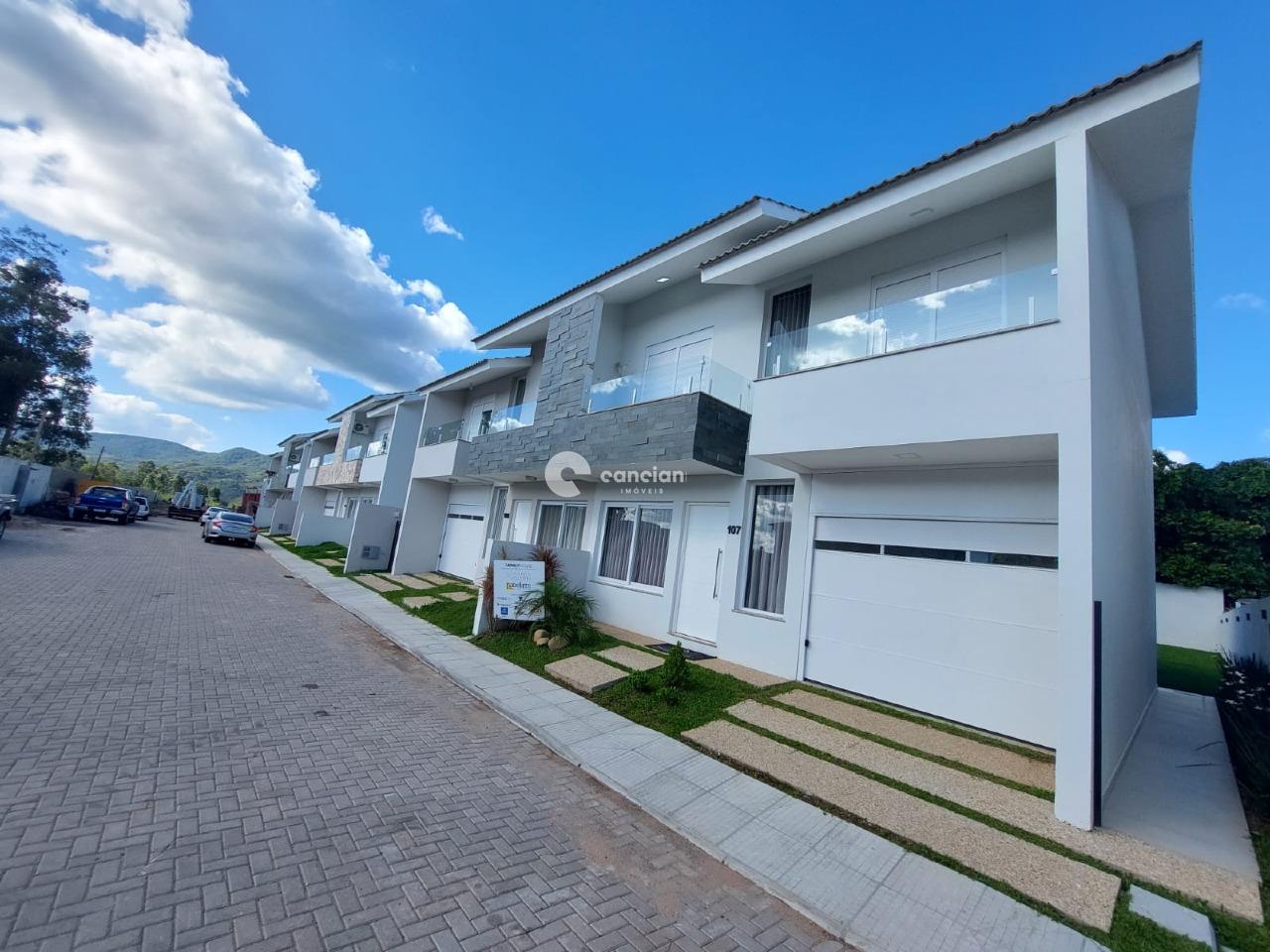 Casa de Condomínio à venda no Camobi: 