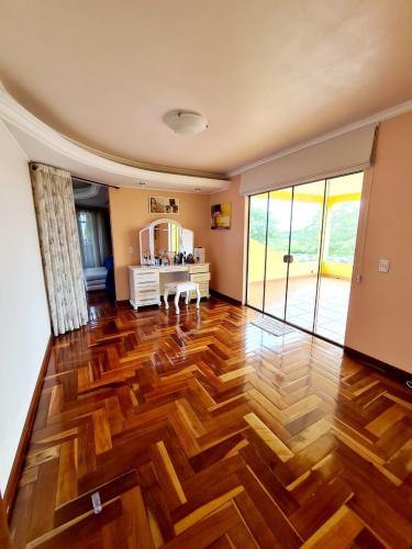 Casa à venda no Pinheiro Machado: