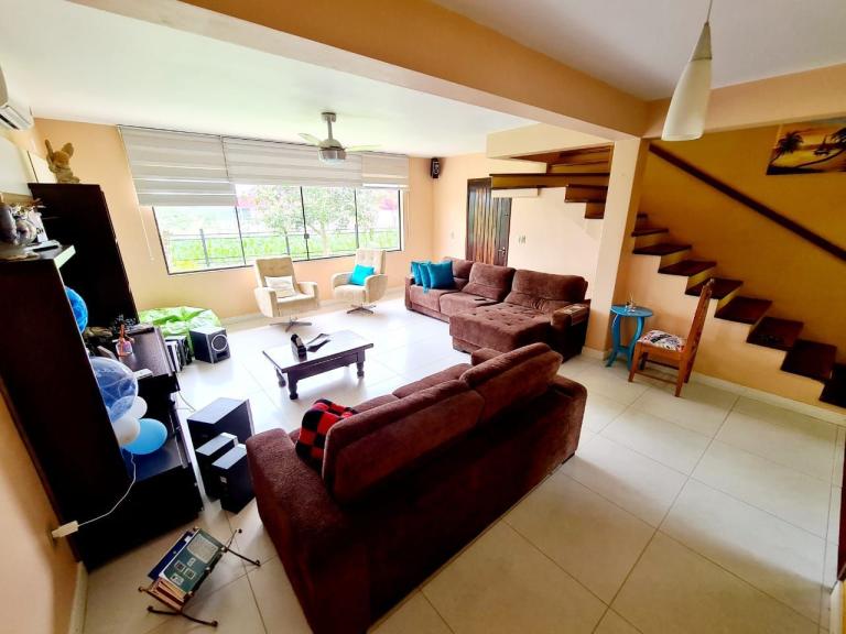 Casa à venda no Pinheiro Machado: