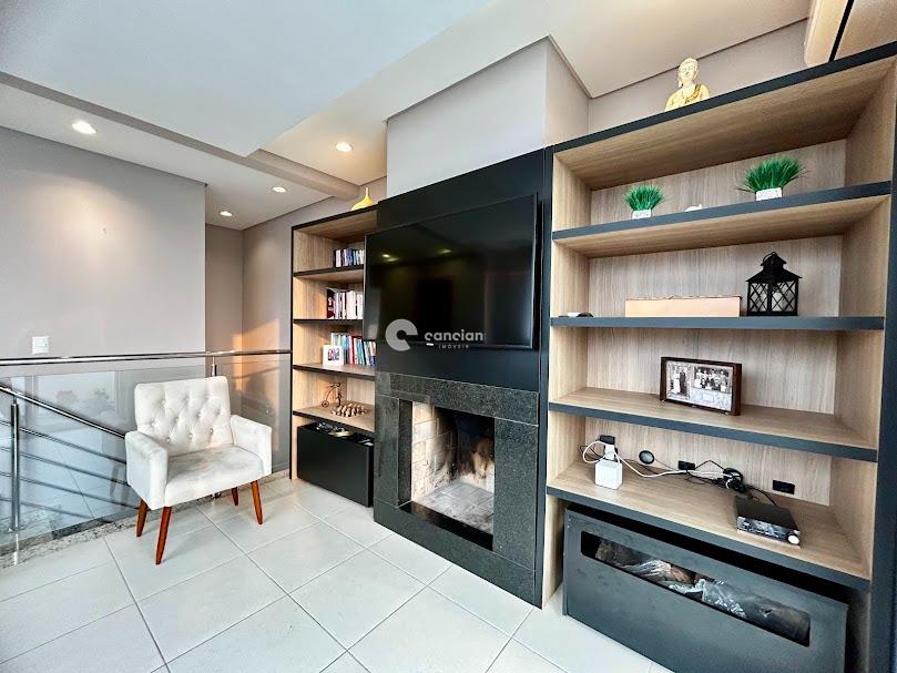 Cobertura à venda no Camobi: 