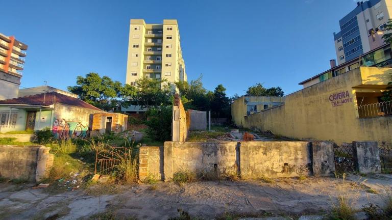 Terreno à venda no Passo D'Areia: 