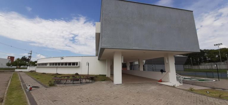 Terreno à venda no Camobi: 