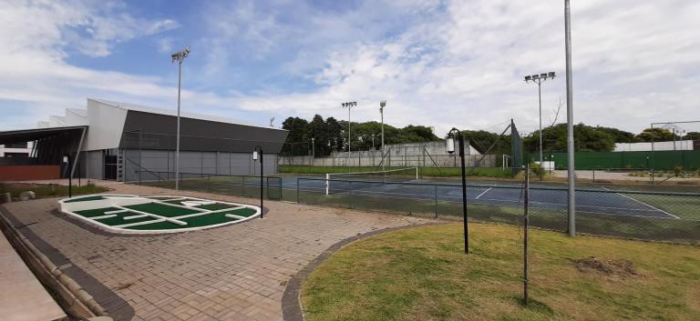 Terreno à venda no Camobi: 