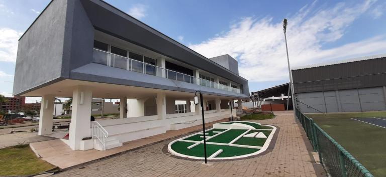 Terreno à venda no Camobi: 