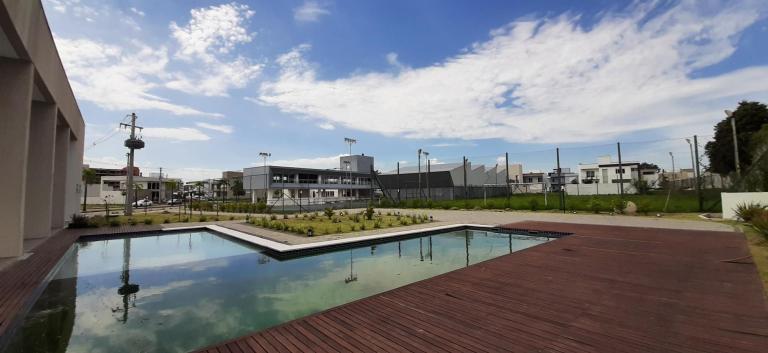 Terreno à venda no Camobi: 