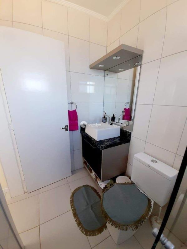 Casa de Condomínio à venda no Dom Antônio Reis: 