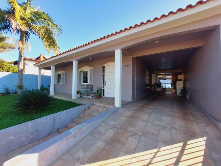 Casa à venda no Camobi: 