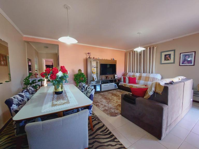 Casa à venda no Camobi: 