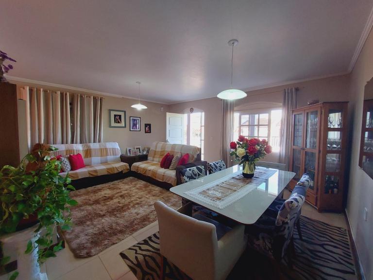 Casa à venda no Camobi: 