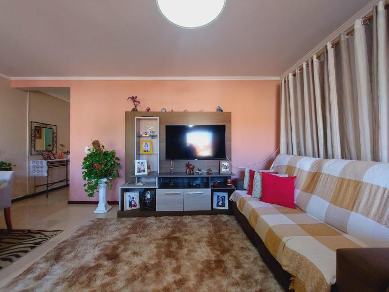 Casa à venda no Camobi: 