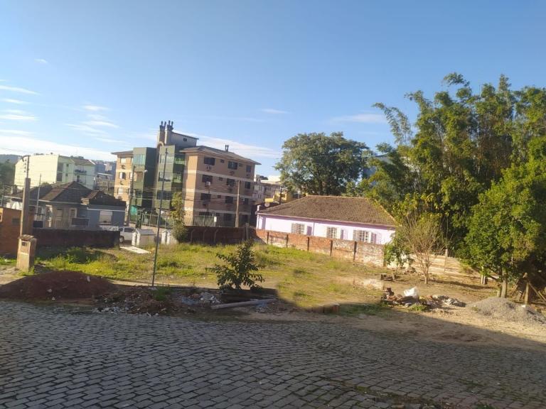 Terreno à venda no Nossa Senhora do Rosário: