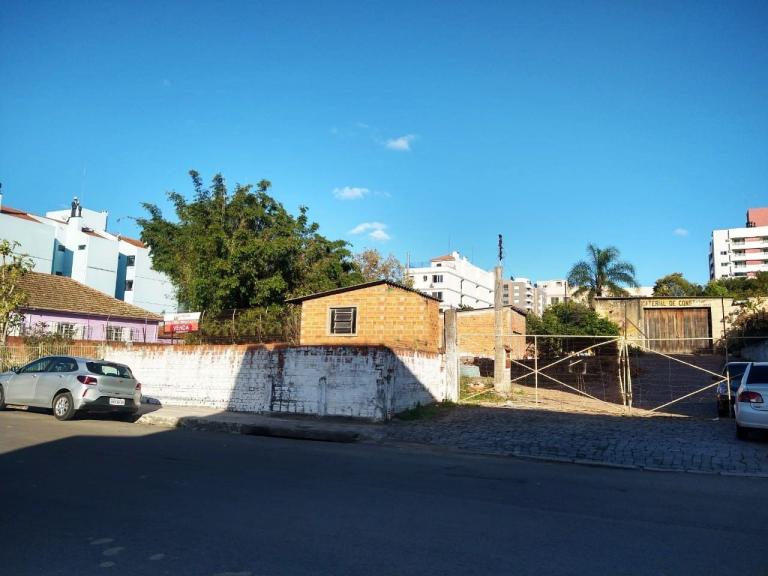 Terreno à venda no Nossa Senhora do Rosário: