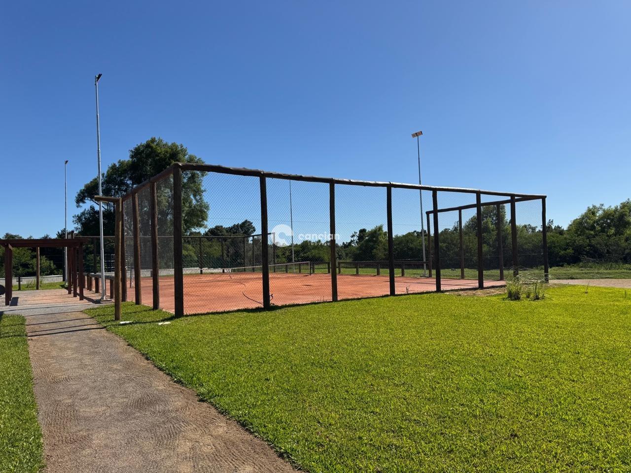 Terreno à venda no Tomazetti: