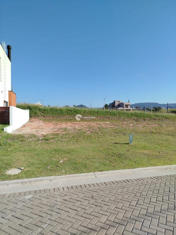 Terreno à venda no Camobi: 