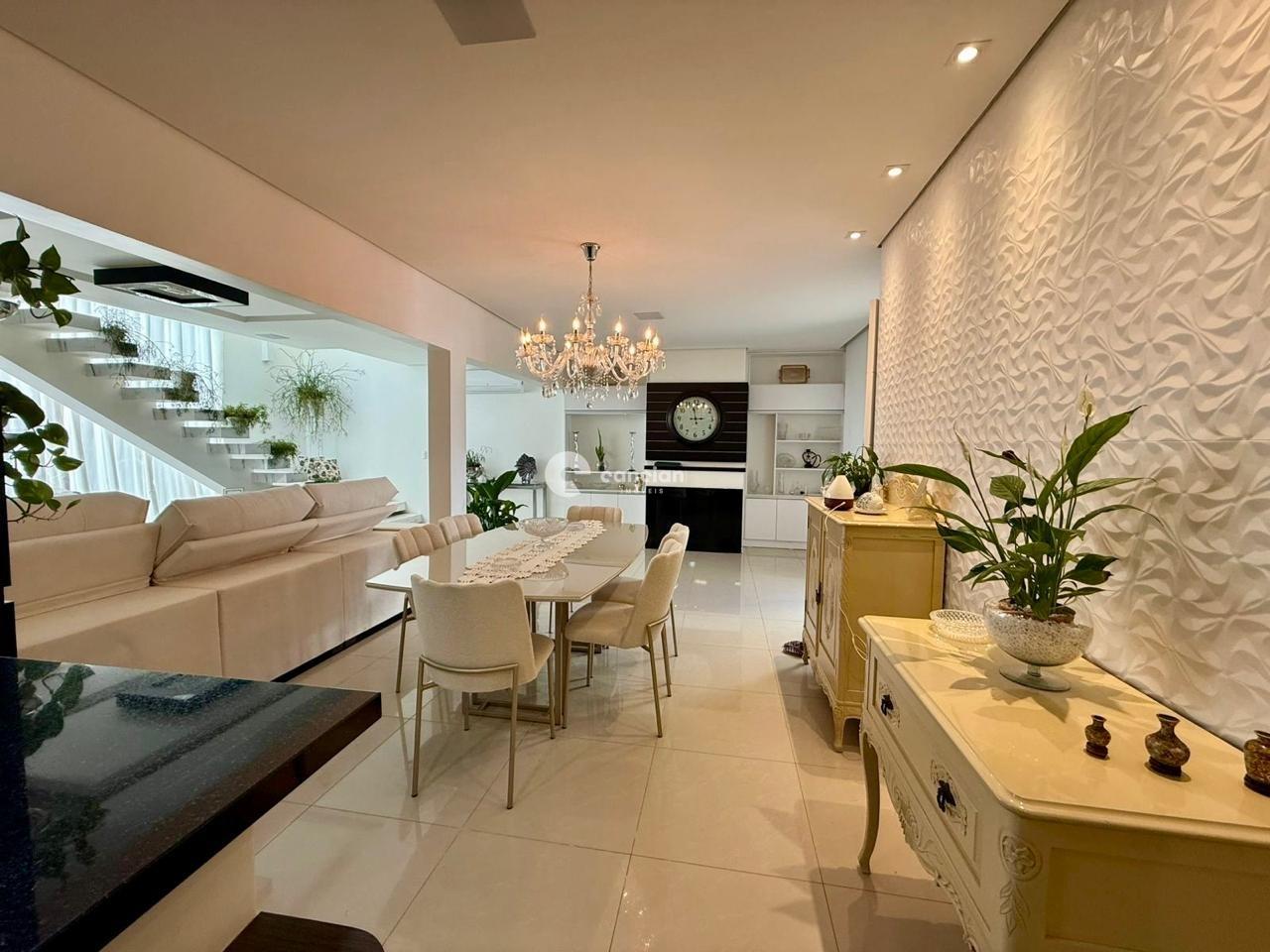 Casa de Condomínio à venda no Tomazetti: