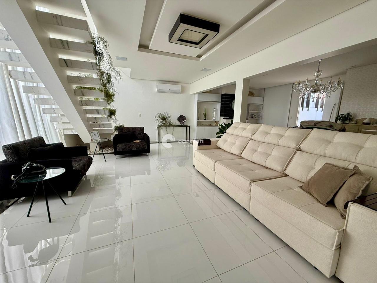 Casa de Condomínio à venda no Tomazetti: