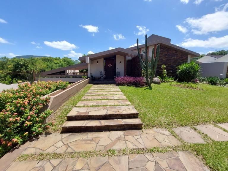 Casa à venda no Camobi: 