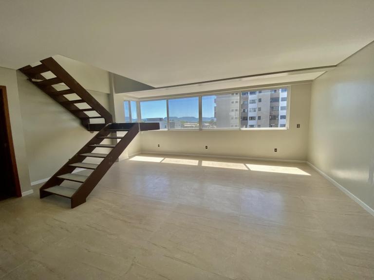 Cobertura à venda no Camobi: 