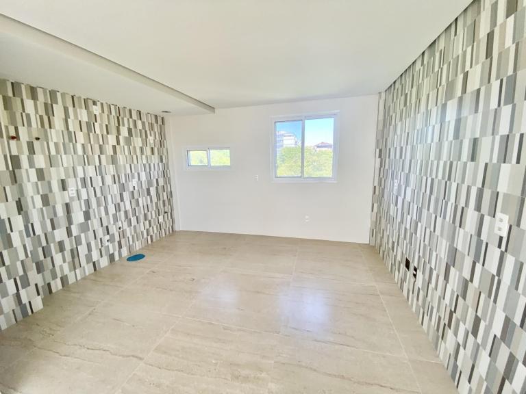 Cobertura à venda no Camobi: 