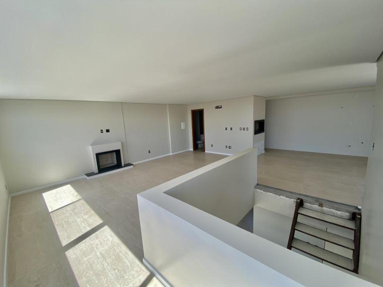 Cobertura à venda no Camobi: 