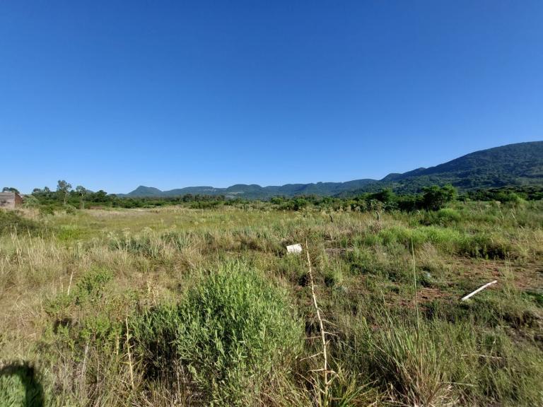 Terreno à venda no Camobi: