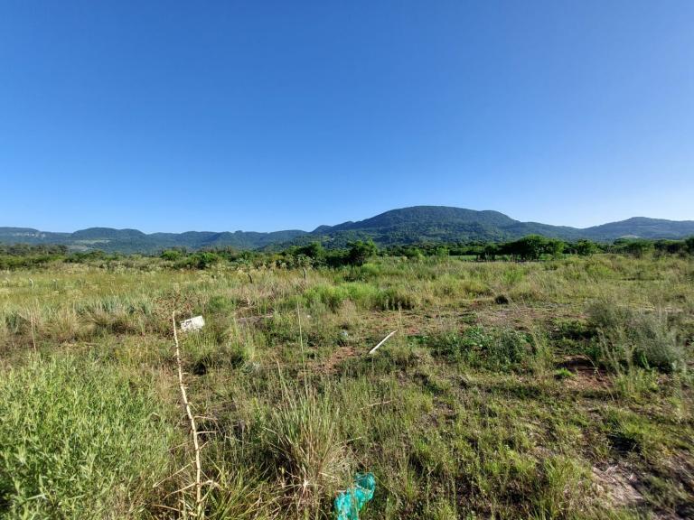 Terreno à venda no Camobi: