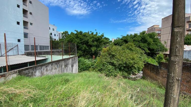 Terreno à venda no Centro: 