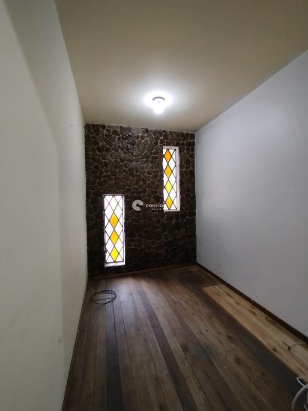 Casa à venda no Centro: 