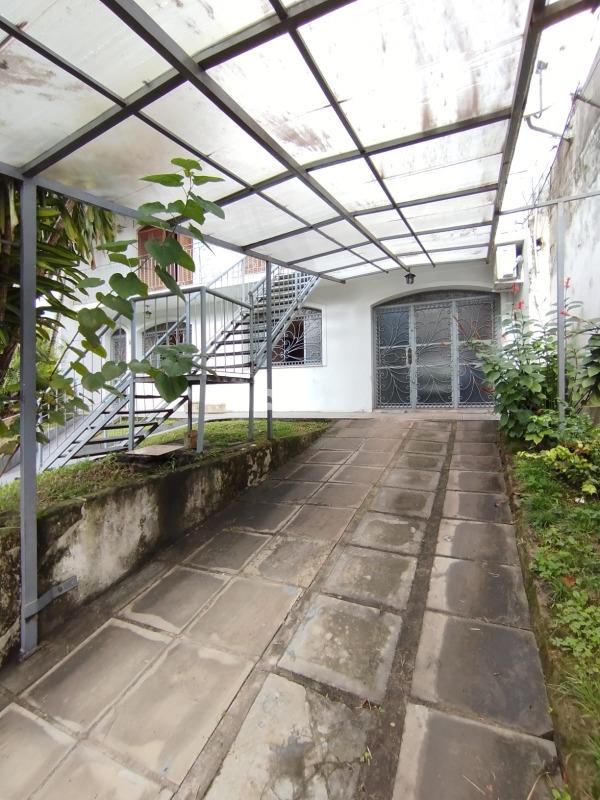 Casa à venda no Centro: 