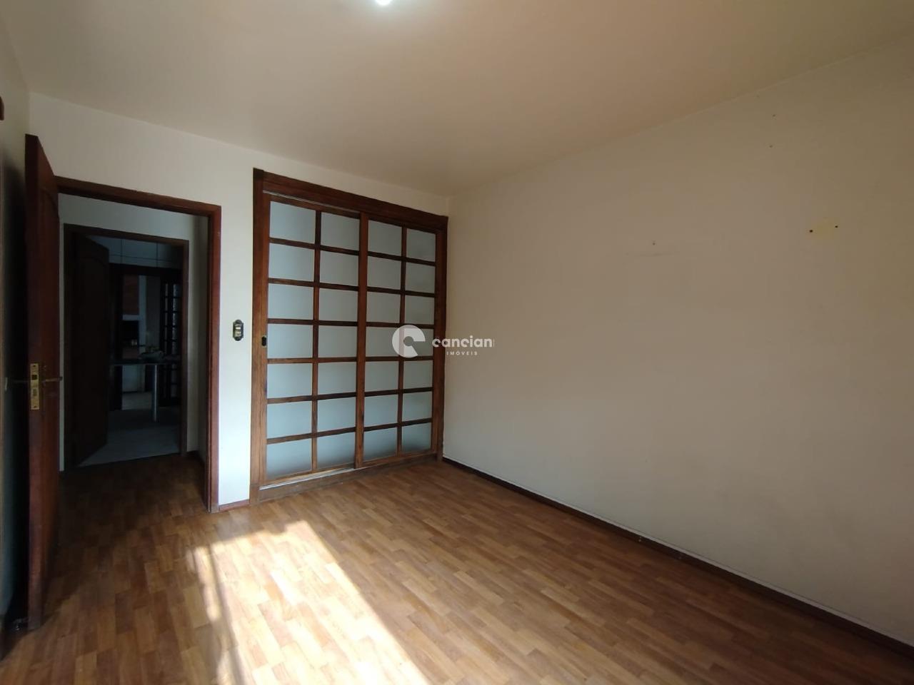 Casa à venda no Centro: 