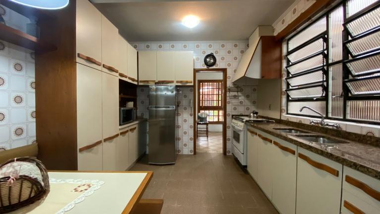 Casa à venda no Centro: 