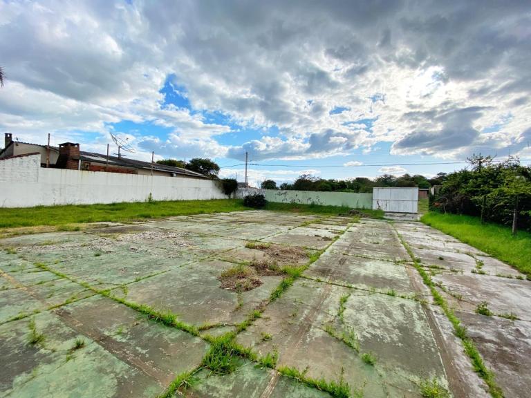 Terreno à venda no Pinheiro Machado: 