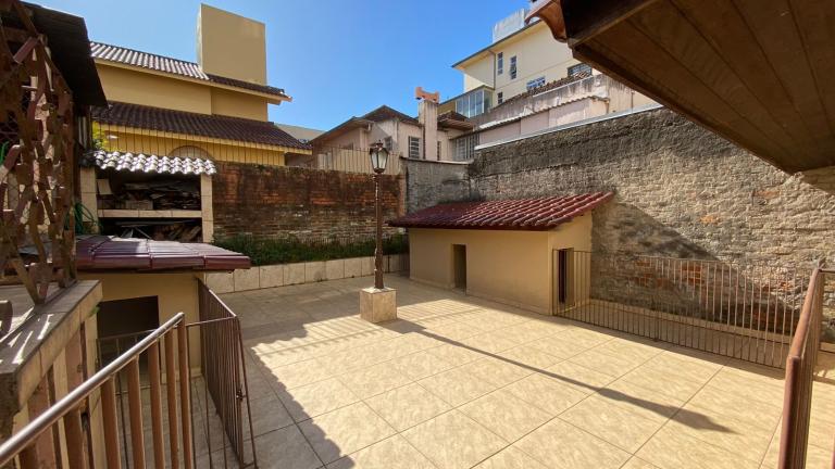 Casa à venda no Centro: 