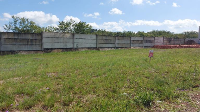 Terreno à venda no Camobi: