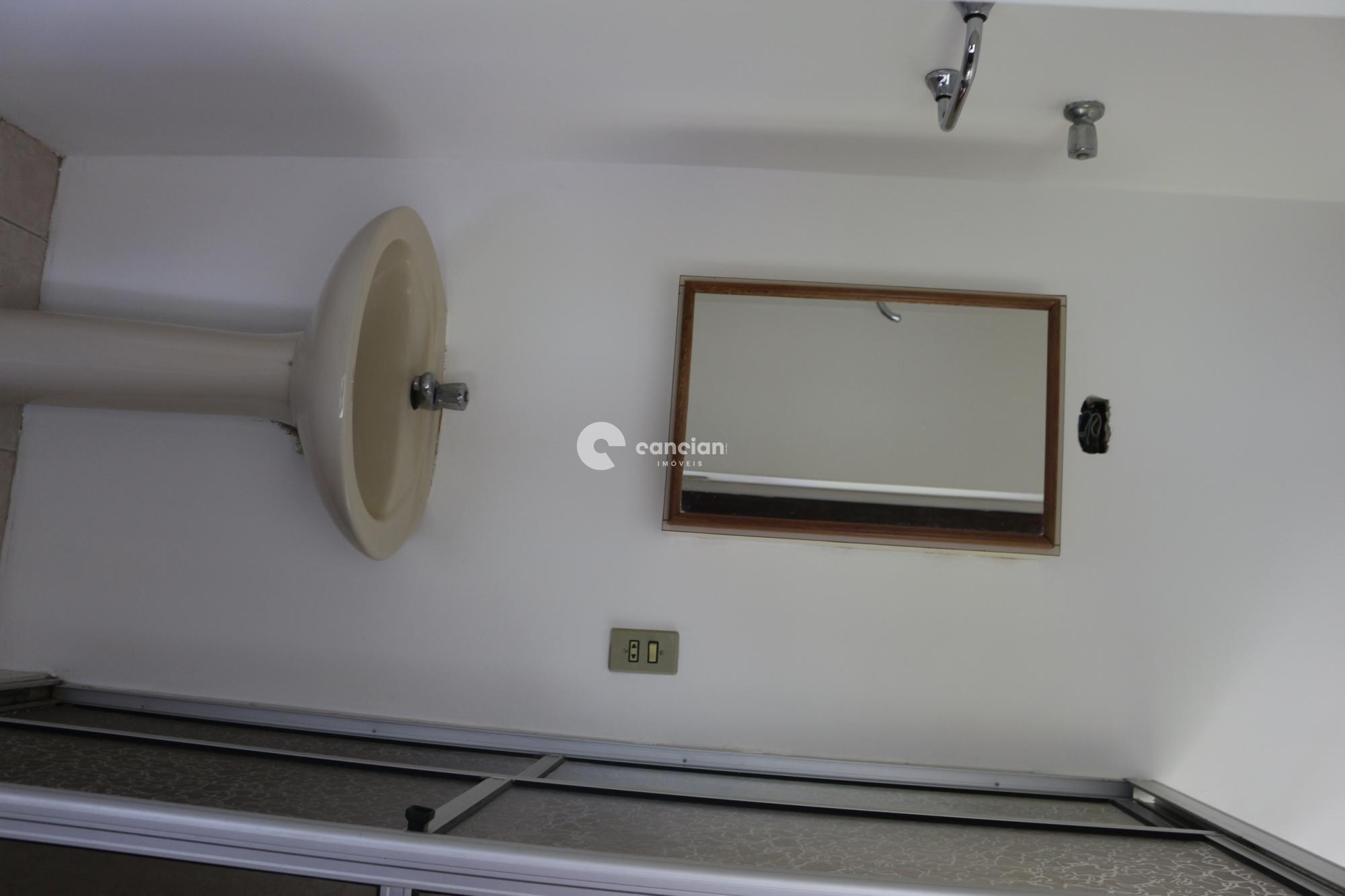 Kitnet para aluguel no Centro: 