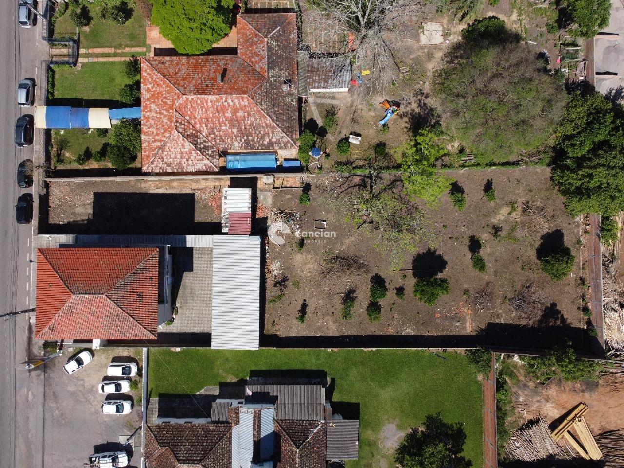 Terreno à venda no Camobi: 