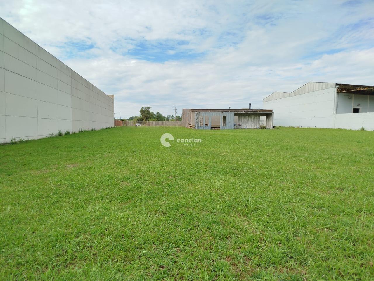 Terreno à venda no Pé de Plátano: 