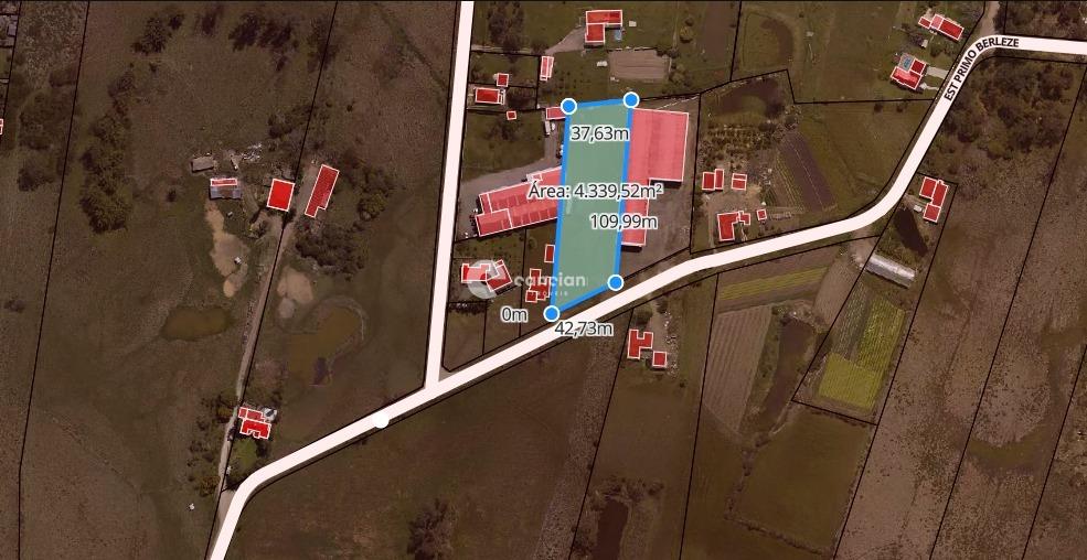 Terreno à venda no Pé de Plátano: 