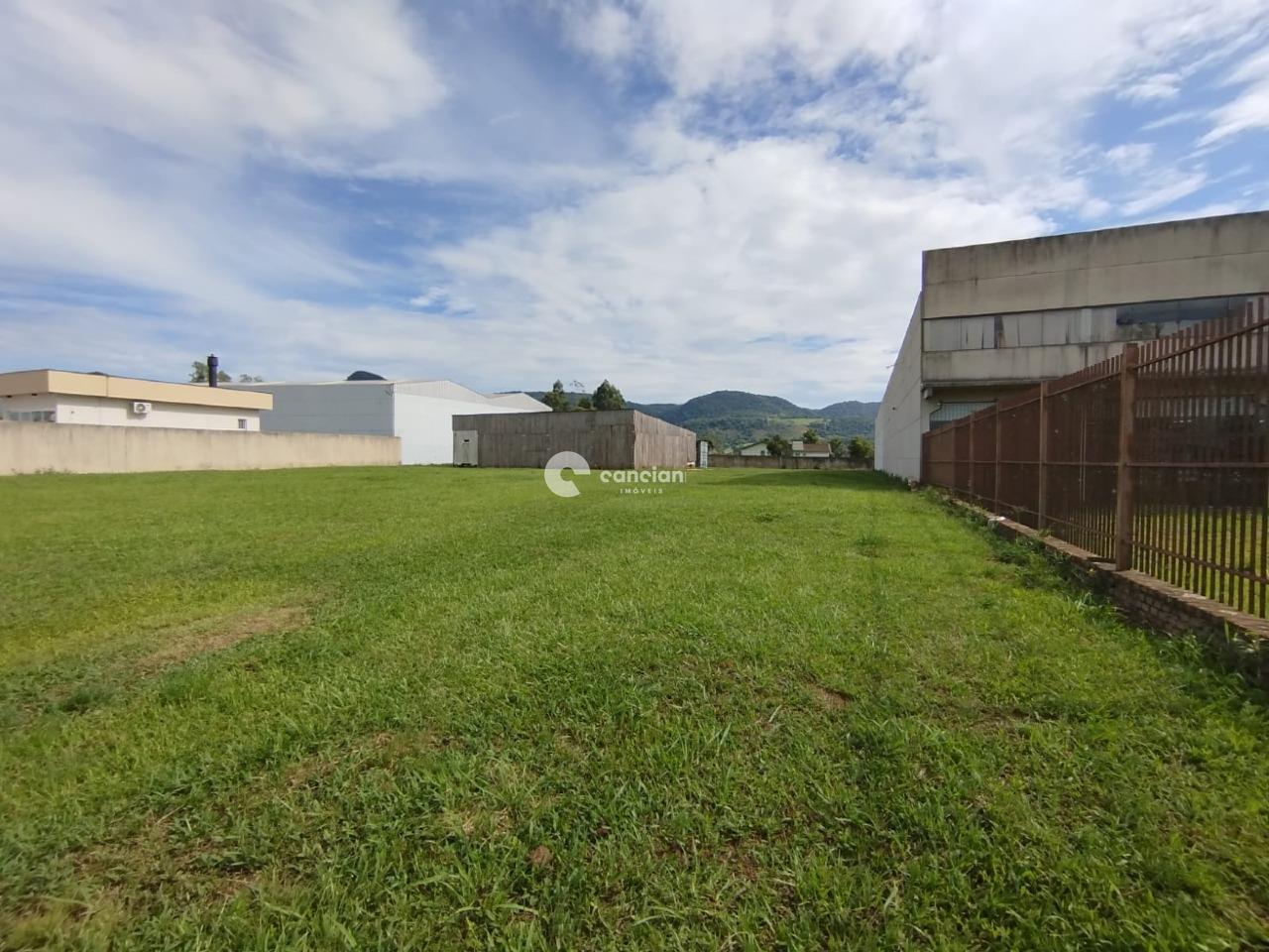 Terreno à venda no Pé de Plátano: 