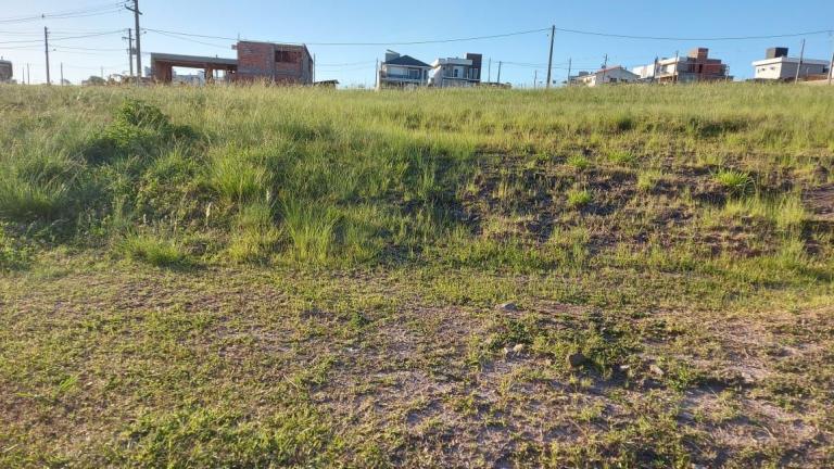 Terreno à venda no Tomazetti: 