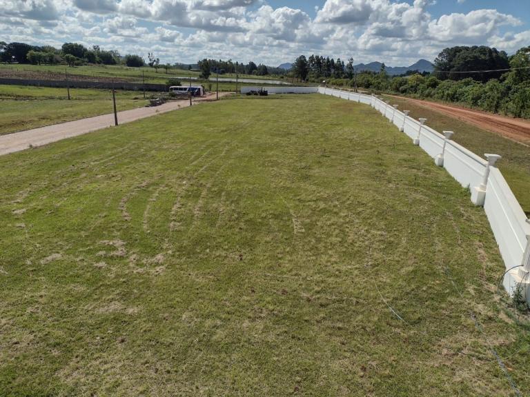 Terreno à venda no Camobi: 