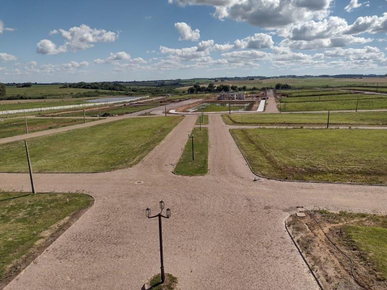 Terreno à venda no Camobi: