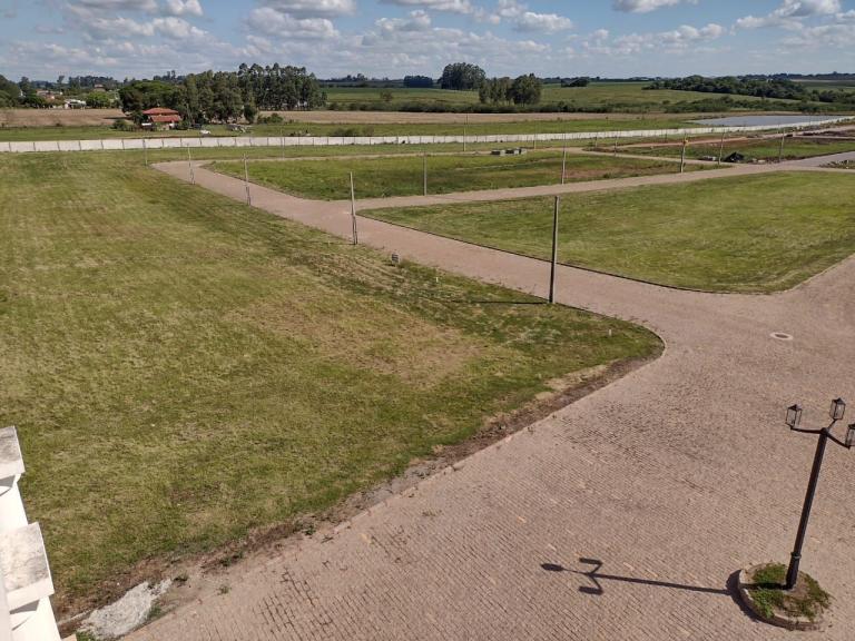 Terreno à venda no Camobi: