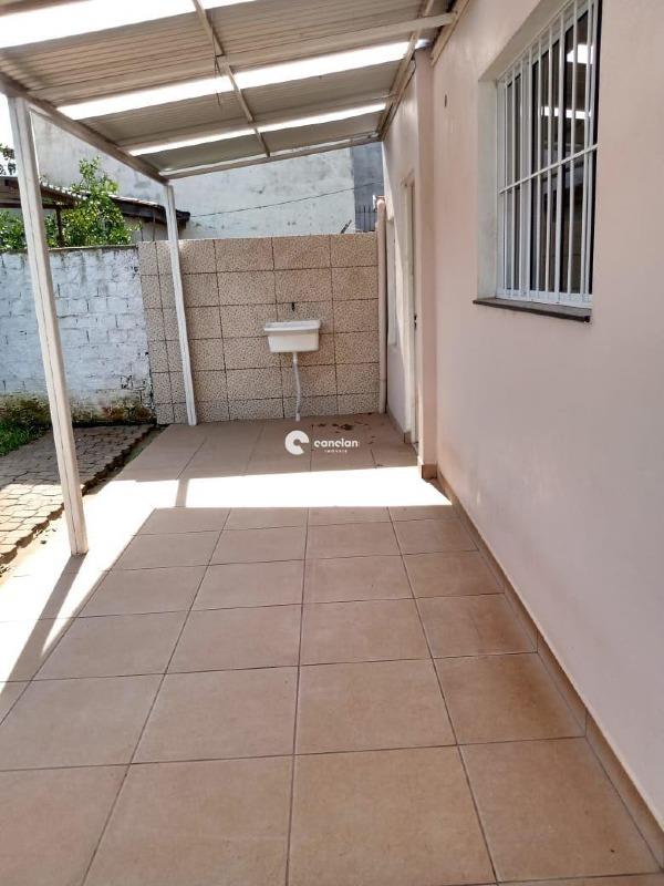 Casa para aluguel no Camobi: 