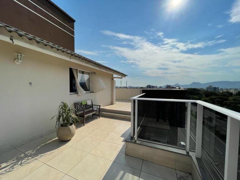 Cobertura à venda no Camobi: