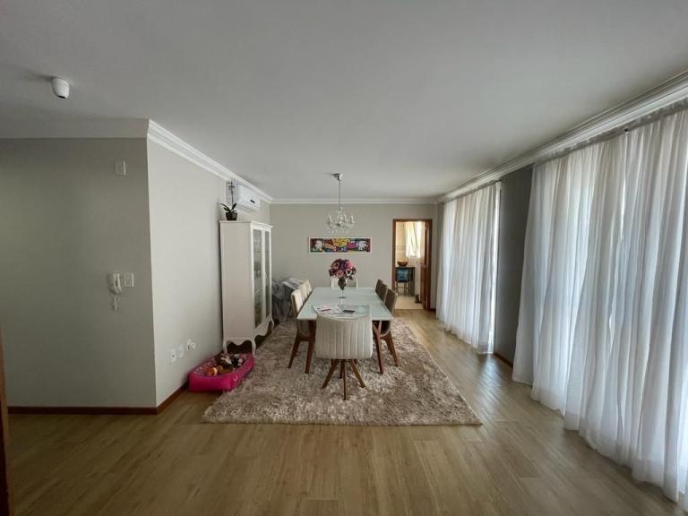 Cobertura à venda no Camobi: