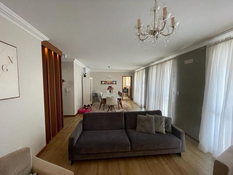 Cobertura à venda no Camobi: