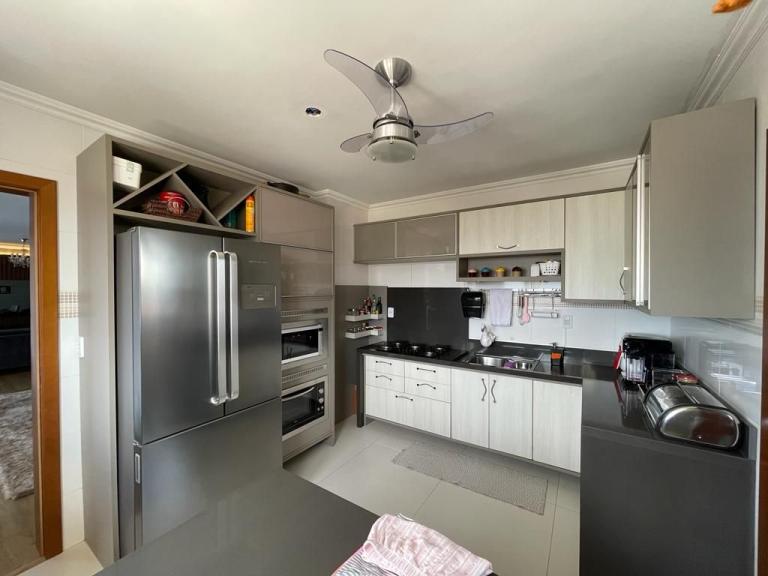 Cobertura à venda no Camobi: